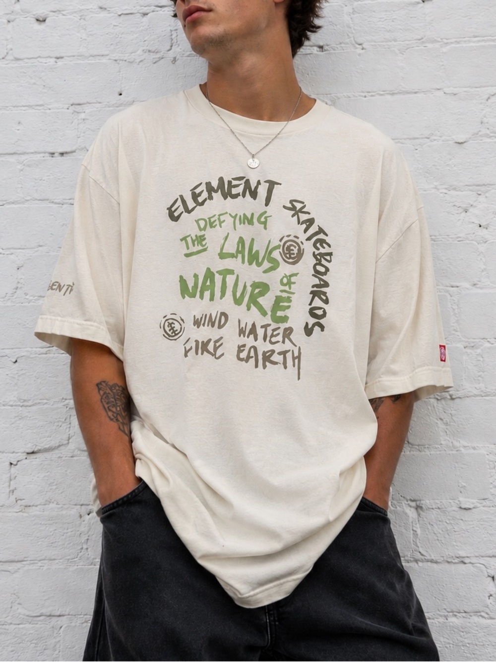 Vintage Element Skate Tshirt Mens Size Large USA